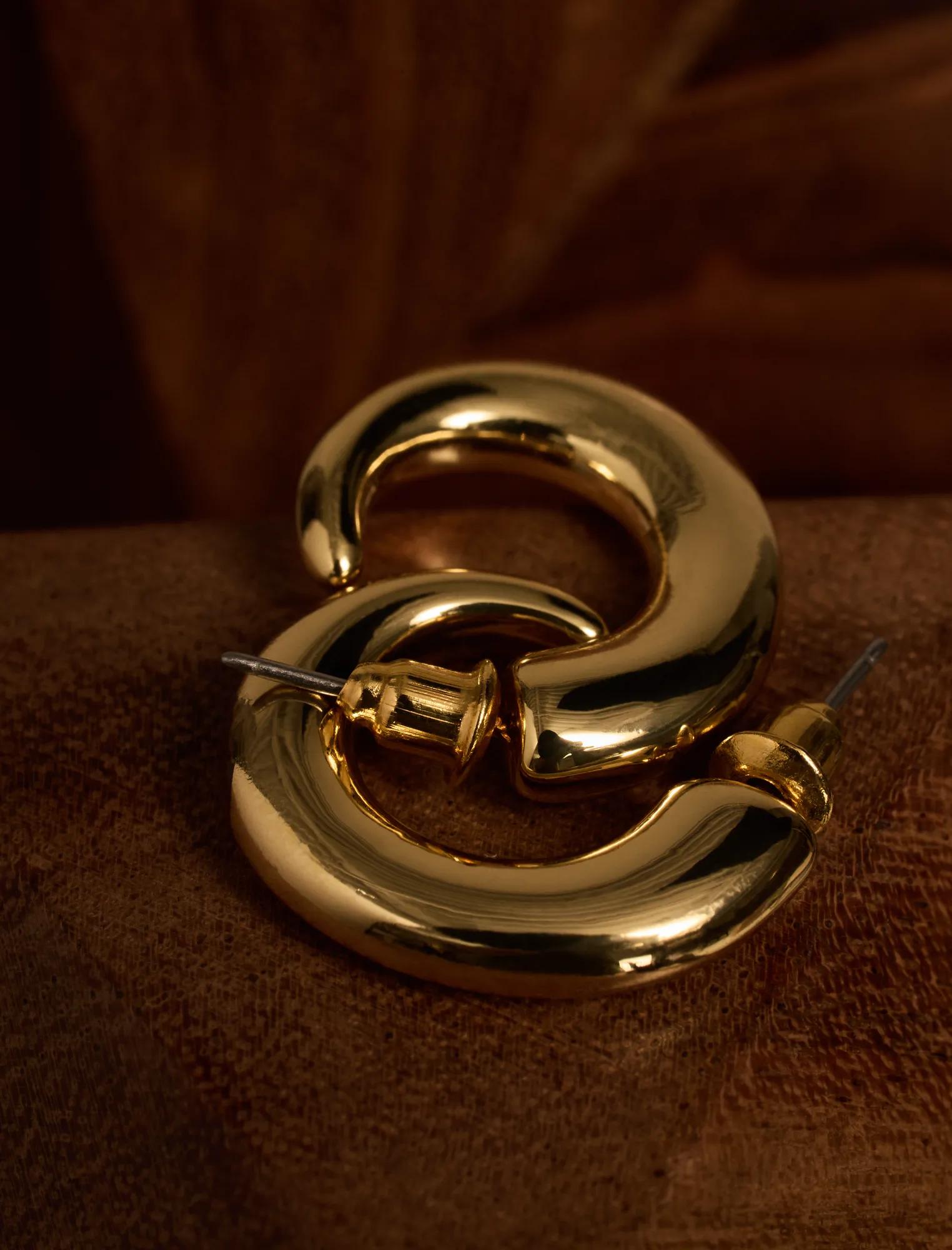 CURL_HOOP_EARRING_710